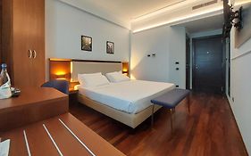 Dado Hotel International