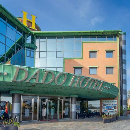 Dado Hotel International Parma Esterno foto